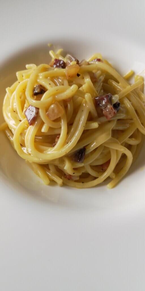 Spaghetti Carbonara ohne Sahne – cremiges Nudelgericht mit Pancetta