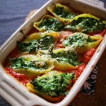 Daily Gusto Kochen Rezepte Essen Food up your life Blog Elias Bert Foodblog Conchiglioni con spinaci e ricotta Pasta Nudeln auflauf Käse Tomatensauce Spinat Ricotta Muschelnudeln