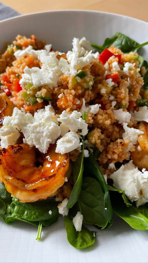 Couscous, Salat, Feta, Garnelen, Rezept, schnell, einfach, frisch, gesund, vielseitig, nordafrikanisch, mediterran, Beilage, Grillgerichte