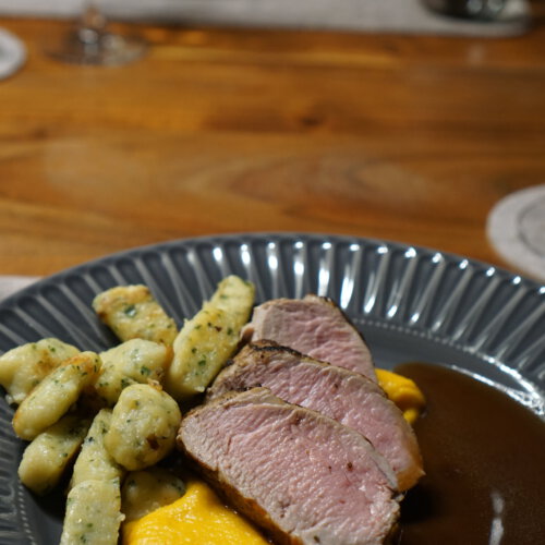 Rosa gebratenes Schweinefilet