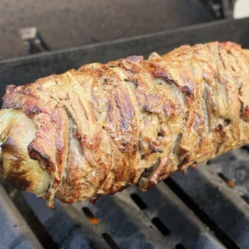 Gyros vom Grill mit Drehspieß