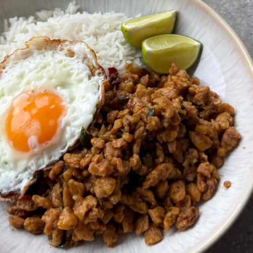 🍜Vegetarisches Pad Kra Pao mit Soja-Granulat – würzig, schnell & einfach